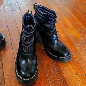 Dr Martens Persephone black leather boots size 9 Ladies